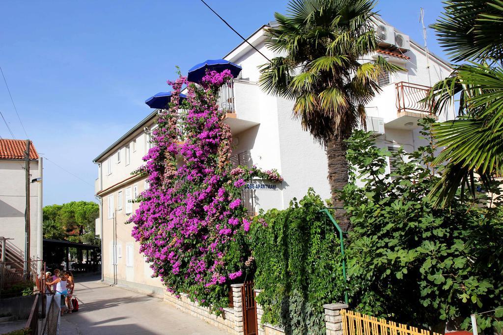 Apartments J&R Babara Biograd Na Moru Exterior foto