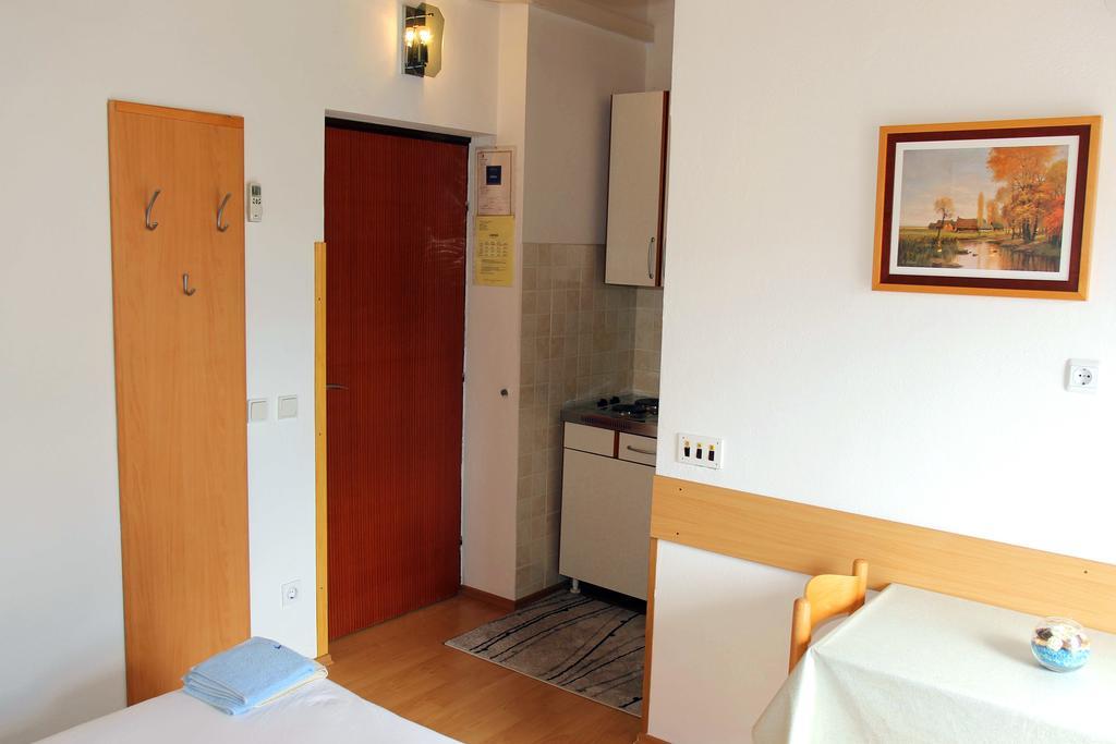 Apartments J&R Babara Biograd Na Moru Exterior foto