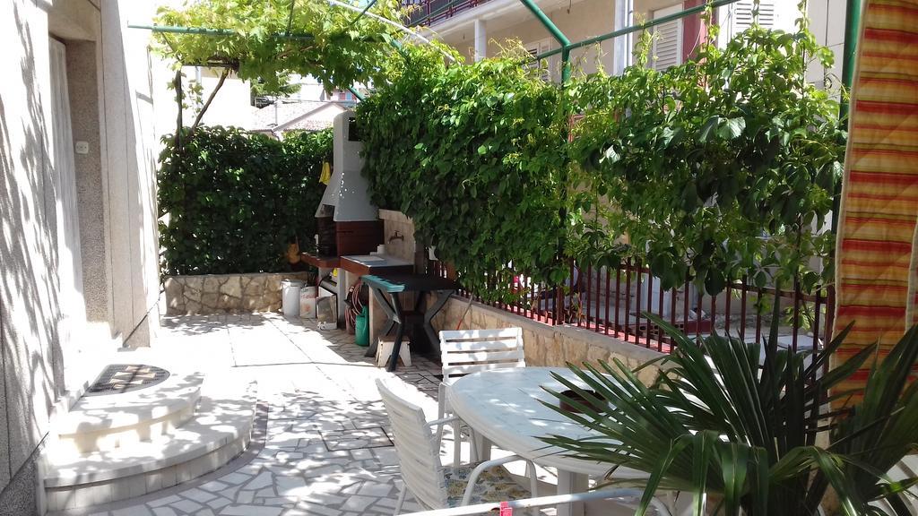 Apartments J&R Babara Biograd Na Moru Exterior foto